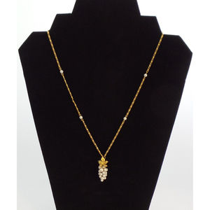 Vintage Gold Tone Faux Pearl Grapevine Leaf Cluster Pendant Necklace